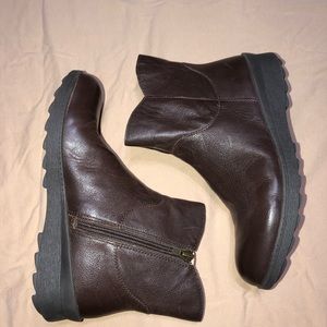 Never worn Easy Spirit